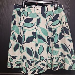 BCBGMaxAzria Green and Black Leaf A-Line Skirt